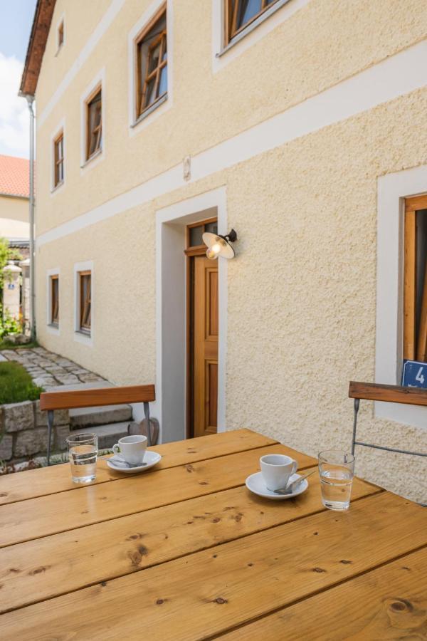 Historische Wohnung mit gehobenem Ambiente Walting Exterior foto